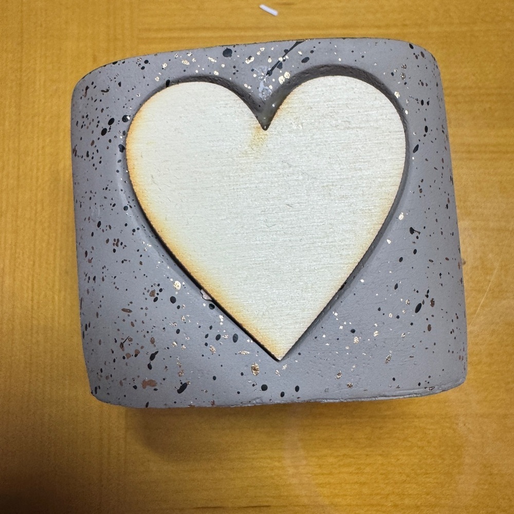 Ink series stone heart scented candle
